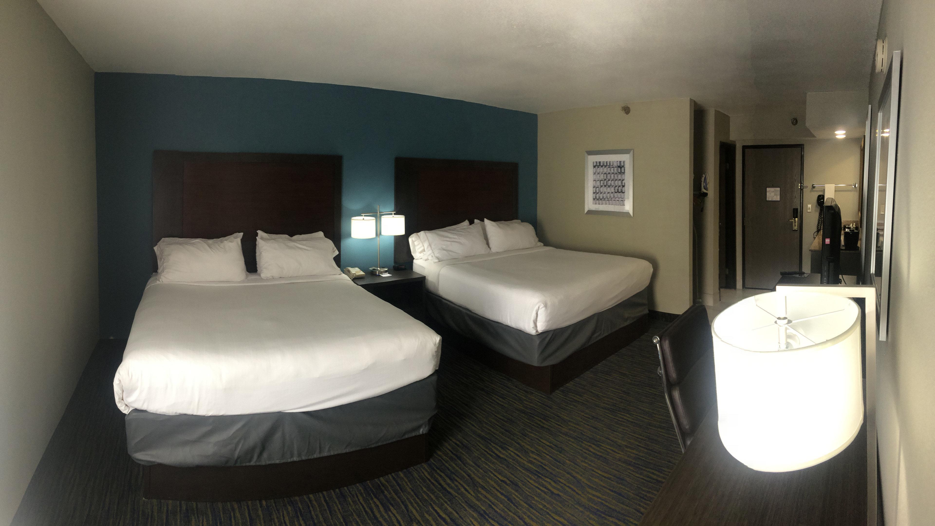 Holiday Inn Express & Suites Fayetteville University Of Arkansas Area By Ihg Exterior photo