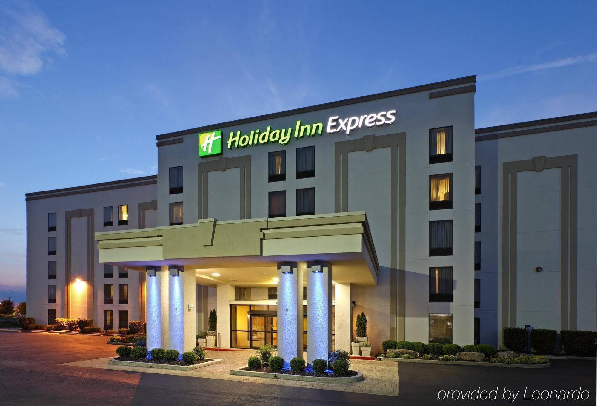 Holiday Inn Express & Suites Fayetteville University Of Arkansas Area By Ihg Exterior photo